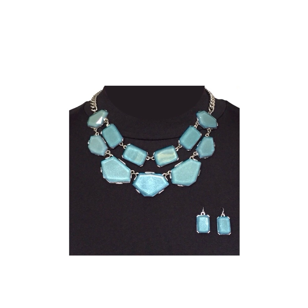 Elegant Green & Silver Tone Bib Statement Necklace and Earring Set
